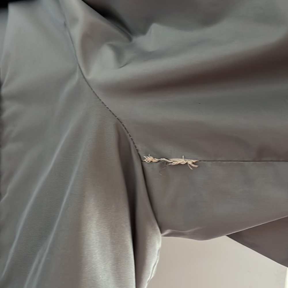 Burberry mens raincoat - Picture 9 of 11